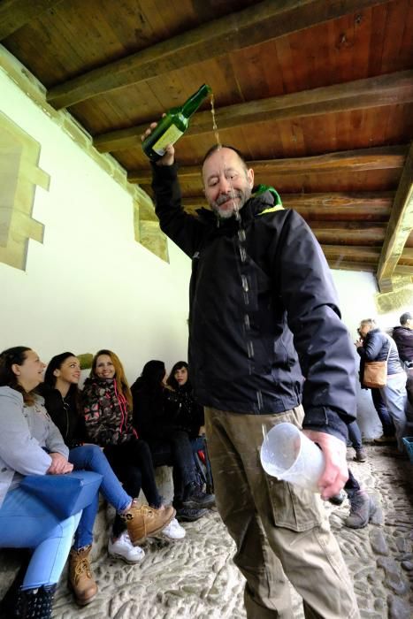 Romería de La Flor en Lena