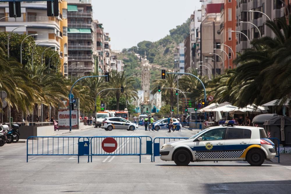 Las mascletàs previas a hogueras arrancan con mucho público y sin incidentes