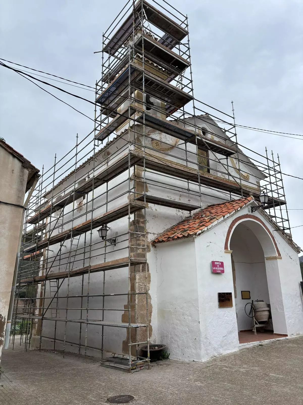 Montanejos pone en marcha la rehabilitación de la ermita de los Desamparados y el campanario