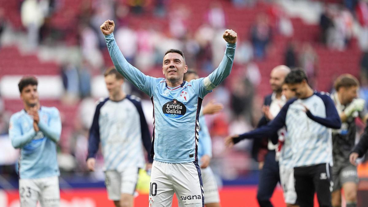 Aspas celebra la victoria en el Metropolitano.