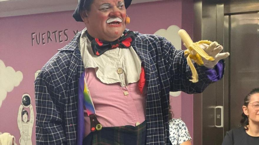 Luis Monzón, un tipo muy serio de Valsequillo que lleva media vida siendo el payaso Chincheta