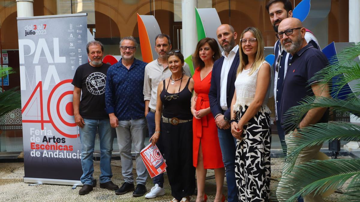 Eduardo Lucena, Matilde Esteo, Ramón López, Javier Rivera, Marisol Membrillo, Juan Carlos Villanueva y el equipo de Desatino Producciones presentan la 40º edición de la Feria de Palma