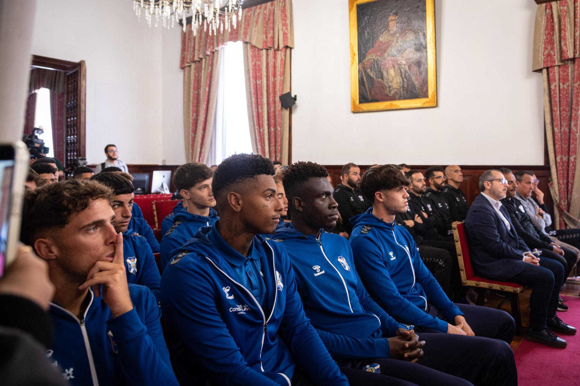 Recepción al CD Tenerife B en el Ayuntamiento de La Laguna