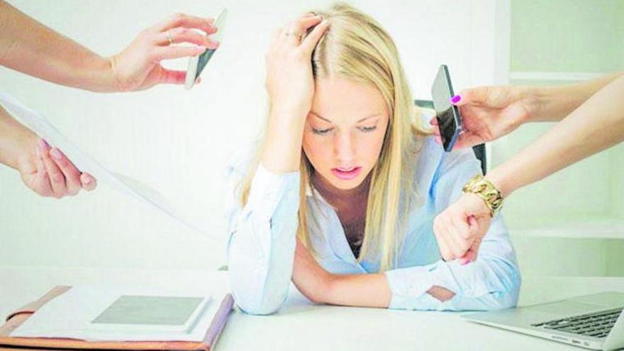 La sobrecarga de trabajo, la falta de horarios o el salario, las principales causas de la ansiedad laboral