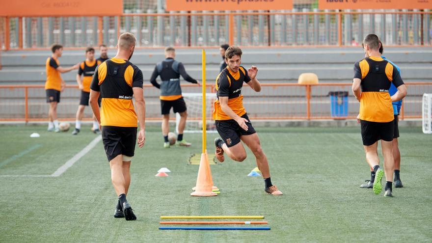 El Torrent CF, último escollo del Azuaga para el ascenso