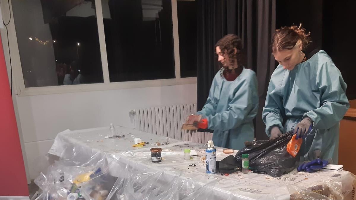 Dues tècniques analitzen el contingut de les bosses de la brossa de Llívia