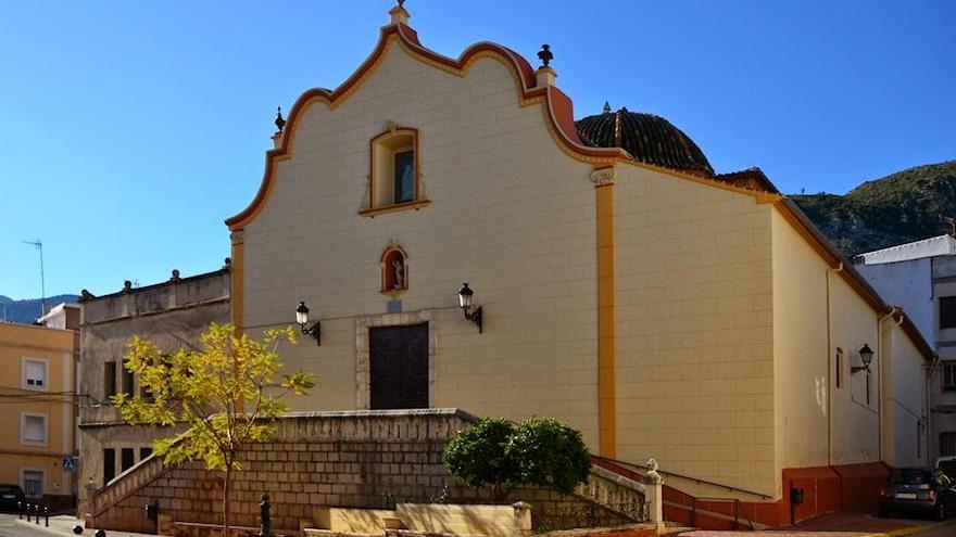 El feligrés de Simat que no se olvida de Franco y de José Antonio