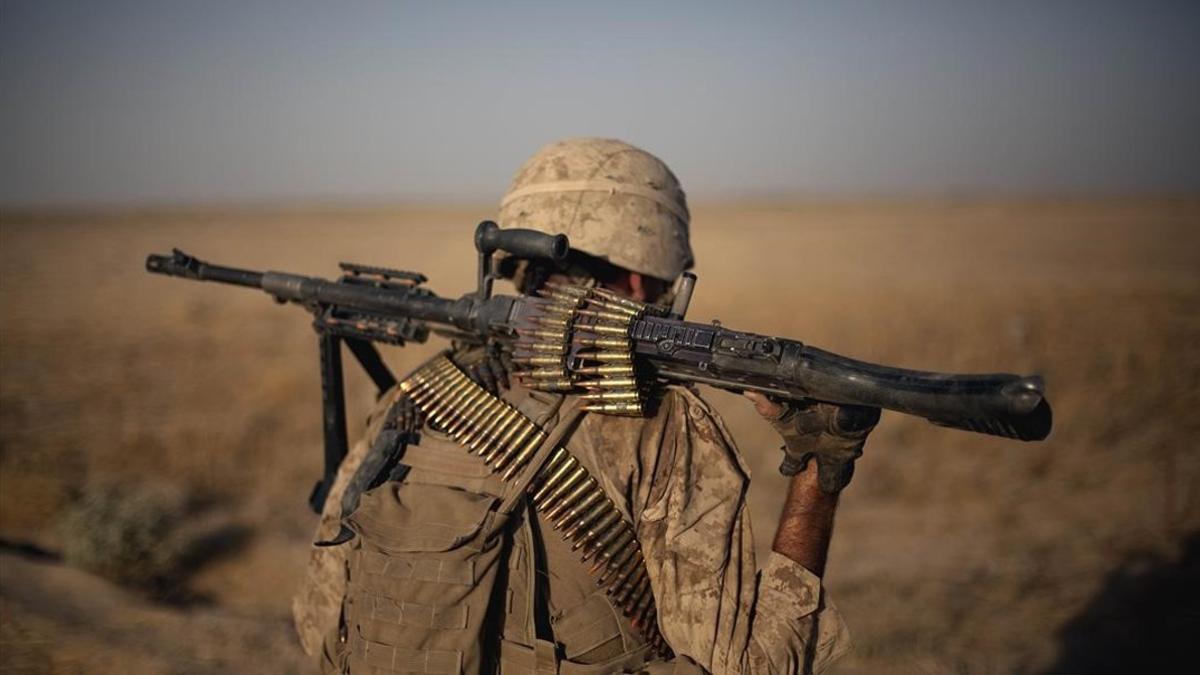 Un marine estadounidense, de regreso a su base en la provincia de Helmand (Afganistán), en el 2011.