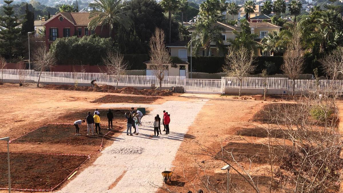 El centre aprofita un gran espai per a crear el jardí