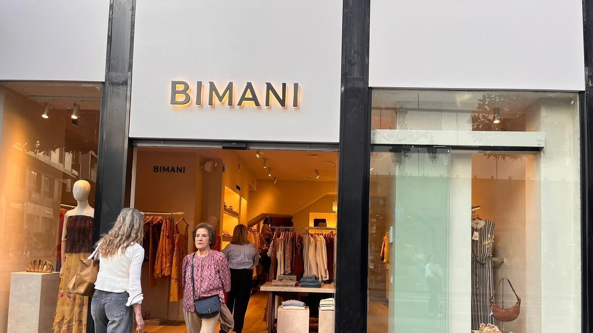 Oviedo suma una nueva firma de moda a su lista de tiendas de la calle Uría: así es la marca emparentada con la casa de Alba que triunfa entre las famosas