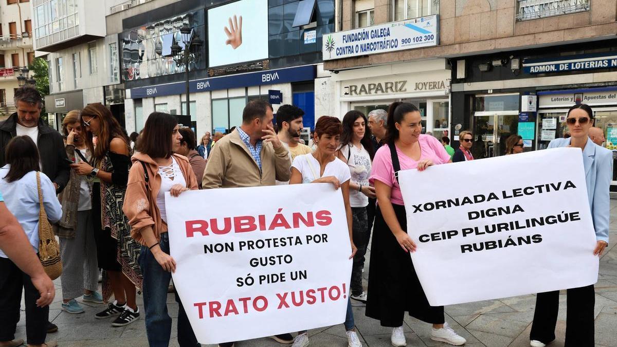 Una de las protestas recientes de la comunidad escolar de Rubiáns.