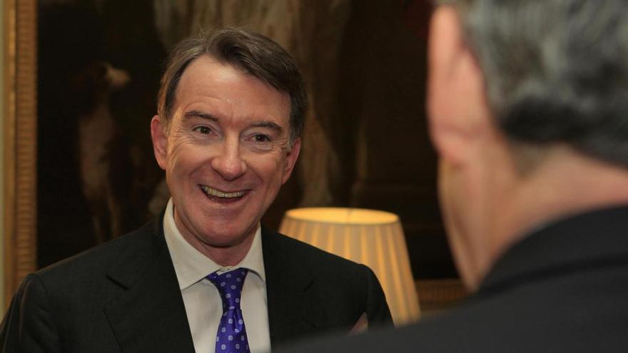 El Gobierno británico publica más de un millar de documentos sobre Peter Mandelson, el exembajador en EEUU vinculado con Epstein