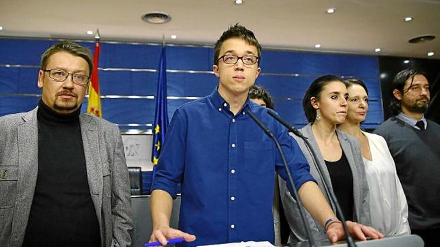 Xavier Domènech, Íñigo Errejón i altres negociadors de Podem