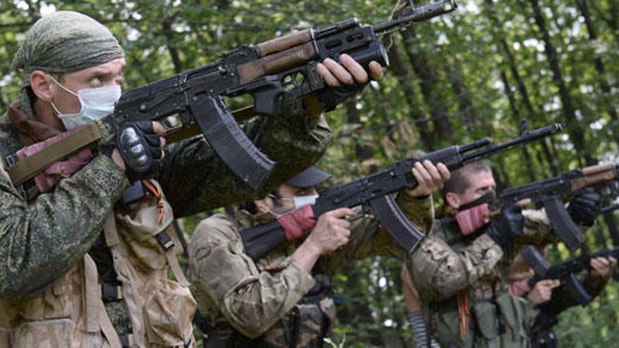 Prorrusos realizan ejercicios militares.