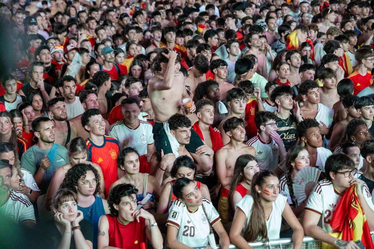 FOTOS | Así han vivido los aficionados la semifinal entre España y Francia desde Palma en Son Fusteret