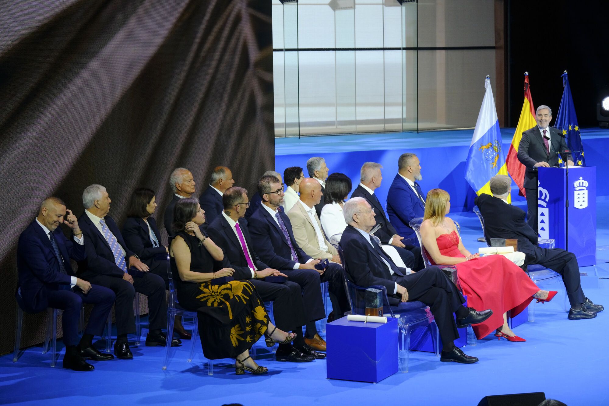 Acto Día de Canarias en el Alfredo Kraus
