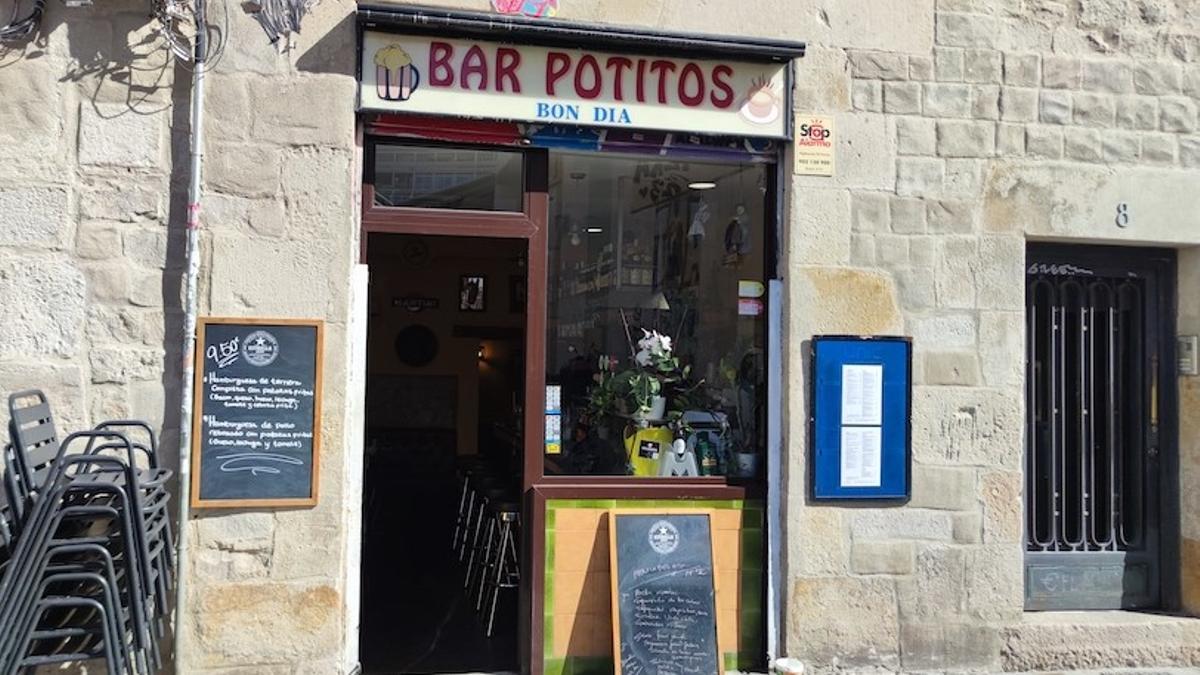 La entrada de Bar Potitos.