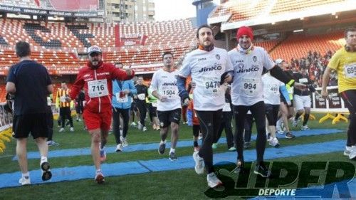 Búscate en la meta de Mestalla