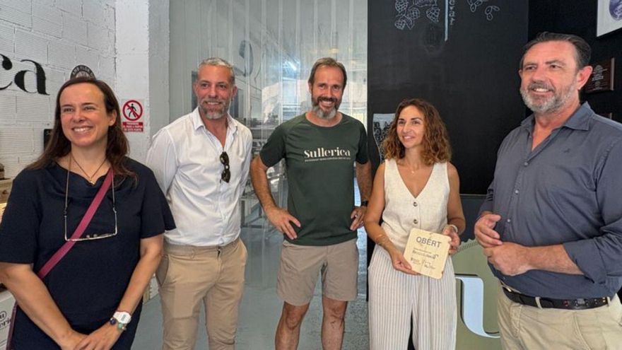 Sáenz de San Pedro, durante la entrega de la placa en la sede de Sullerica.
