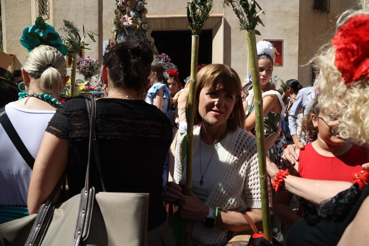 Elche demuestra su devoción rociera en su tradicional romería hacia el Pantano