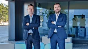 Ángel y Javier Escribano, el CEO y el presidente de Escribano Mechanical & Engineering, en la sede de la compañía.