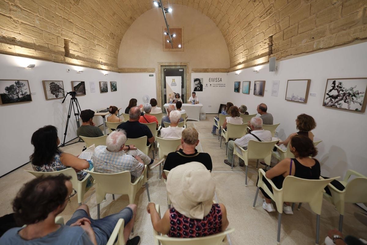 Todas las imágenes de la charla de la fotógrafa Cecilia Orueta en Ibiza