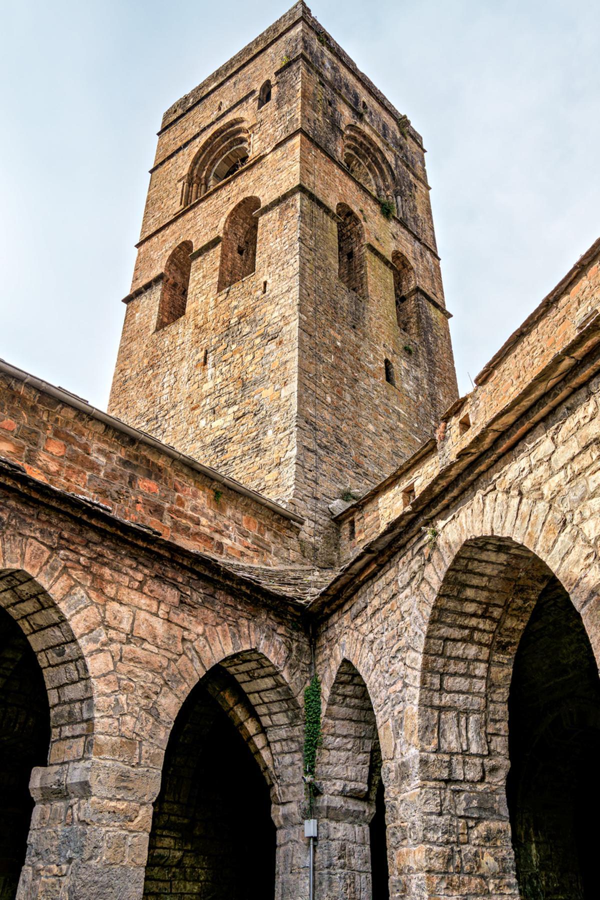 Iglesia románica de Santa María.
