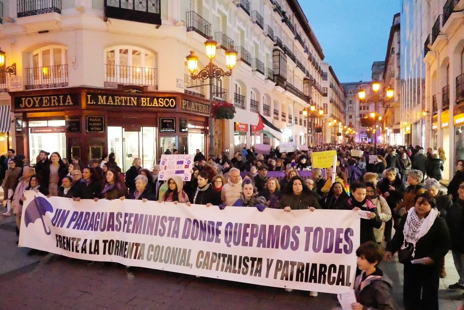 8M, Día de la Mujer | La marea feminista toma Zaragoza