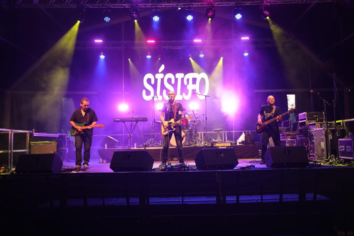 Buen rollo, buena comida y buena música: los tres pilares del festival Ebro Food Trucks