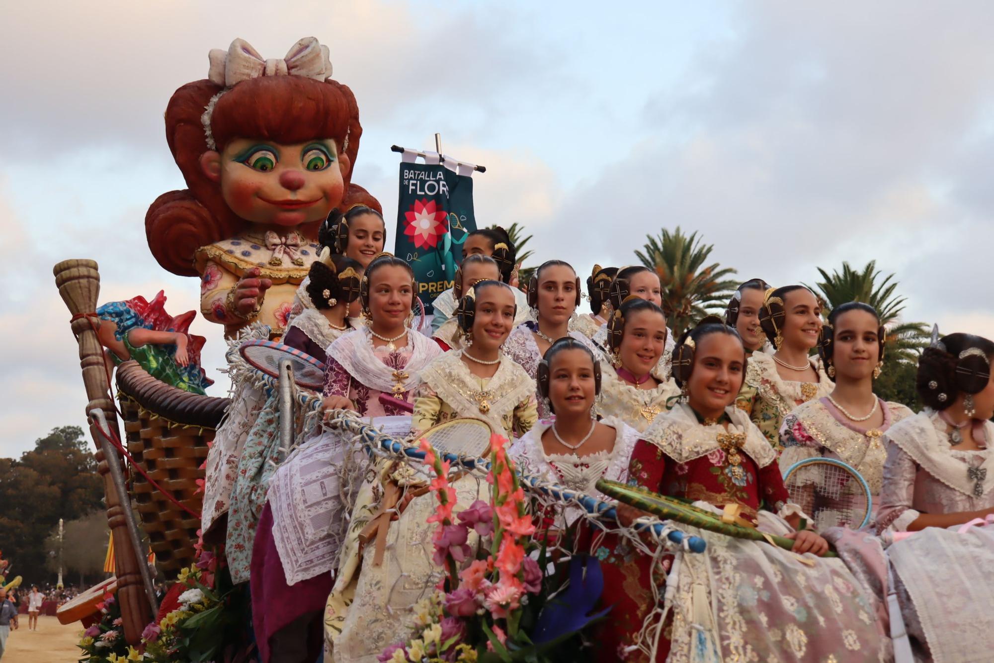 La Batalla de Flores de las candidatas a Falleras Mayores de València