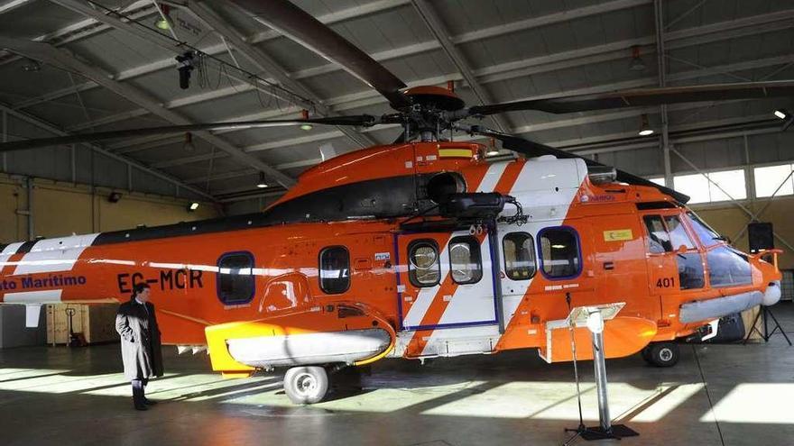 El helicóptero de Salvamento Marítimo &#039;Helimer 401&#039; el día de su presentación en A Coruña.