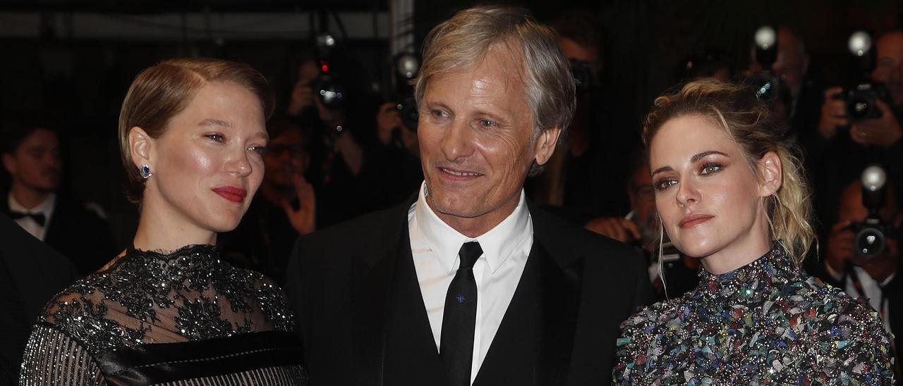 Els protagonistes de &#039;Crimes of the Future&#039; Kristen Stewart, Viggo Mortensen i Lea Seydoux