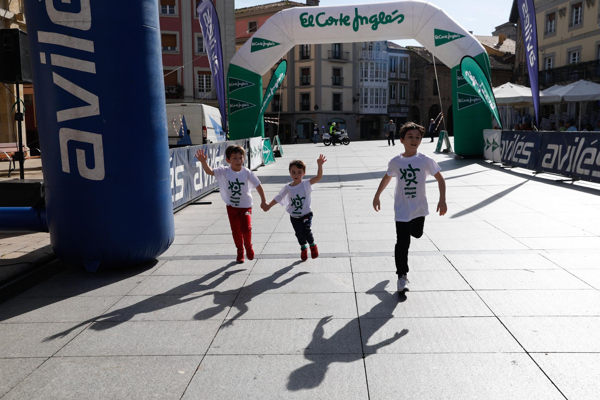 La IX Marcha por la Igualdad de Avilés, en imágenes