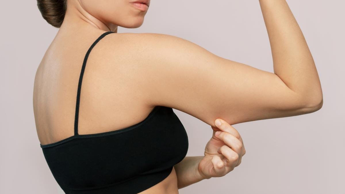 Ejercicios infalibles para brazos flácidos en mujeres: recupera la firmeza