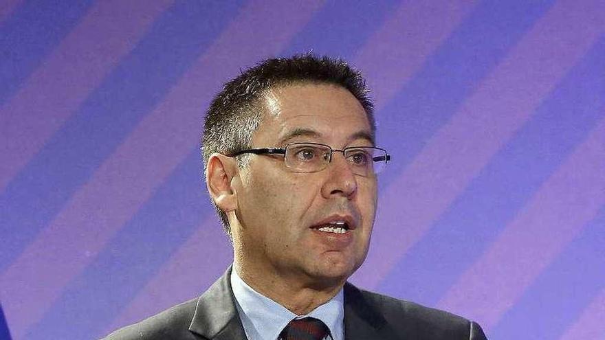 Bartomeu, durante una asamblea de socios. // Efe