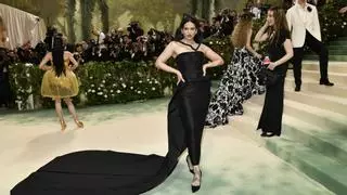 El color negro del vestido de Rosalía en la Gala Met 2024 tiene esta curiosa explicación