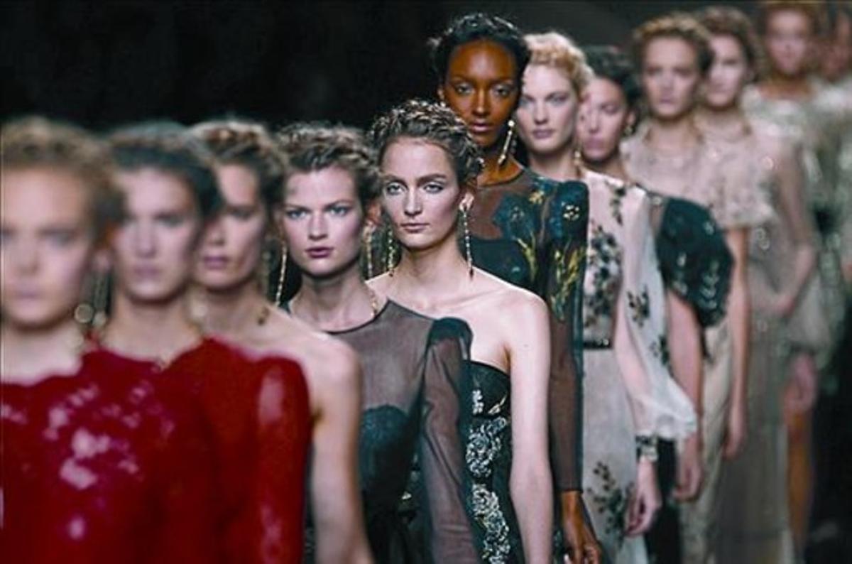 Imatge 8 Desfilada de Valentino a París l’octubre passat. Imatge 8 Desfilada de Valentino a París l’octubre passat.