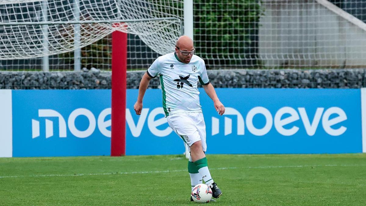 Un jugador de LALIGA Genuine Moeve en el Nou Estadi de Tarragona.