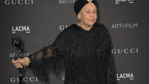 Muere Betye Saar, la artista que exploró la dolorosa historia del racismo en EE.UU.