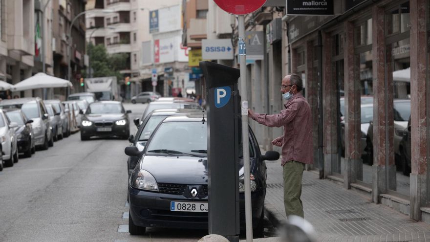 Los vecinos de Pere Garau reclaman al Ayuntamiento que &quot;acelere&quot; la ampliación de la ORA en el barrio