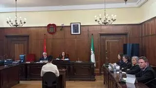 Bronca entre los peritos de la Guardia Civil y los de la familia de Ana Buza: "¿Cómo explican que se tirara con el móvil y la mochila en las manos?"