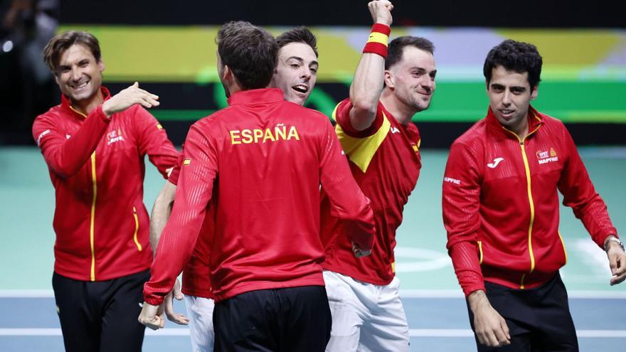 Los jugadores españoles celebran el triunfo ante Alemania. |  Efe