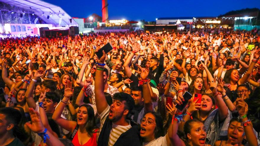 CLUB FARO  Domínguez: Los Suaves son el mejor grupo de rock de la  historia de España - Faro de Vigo