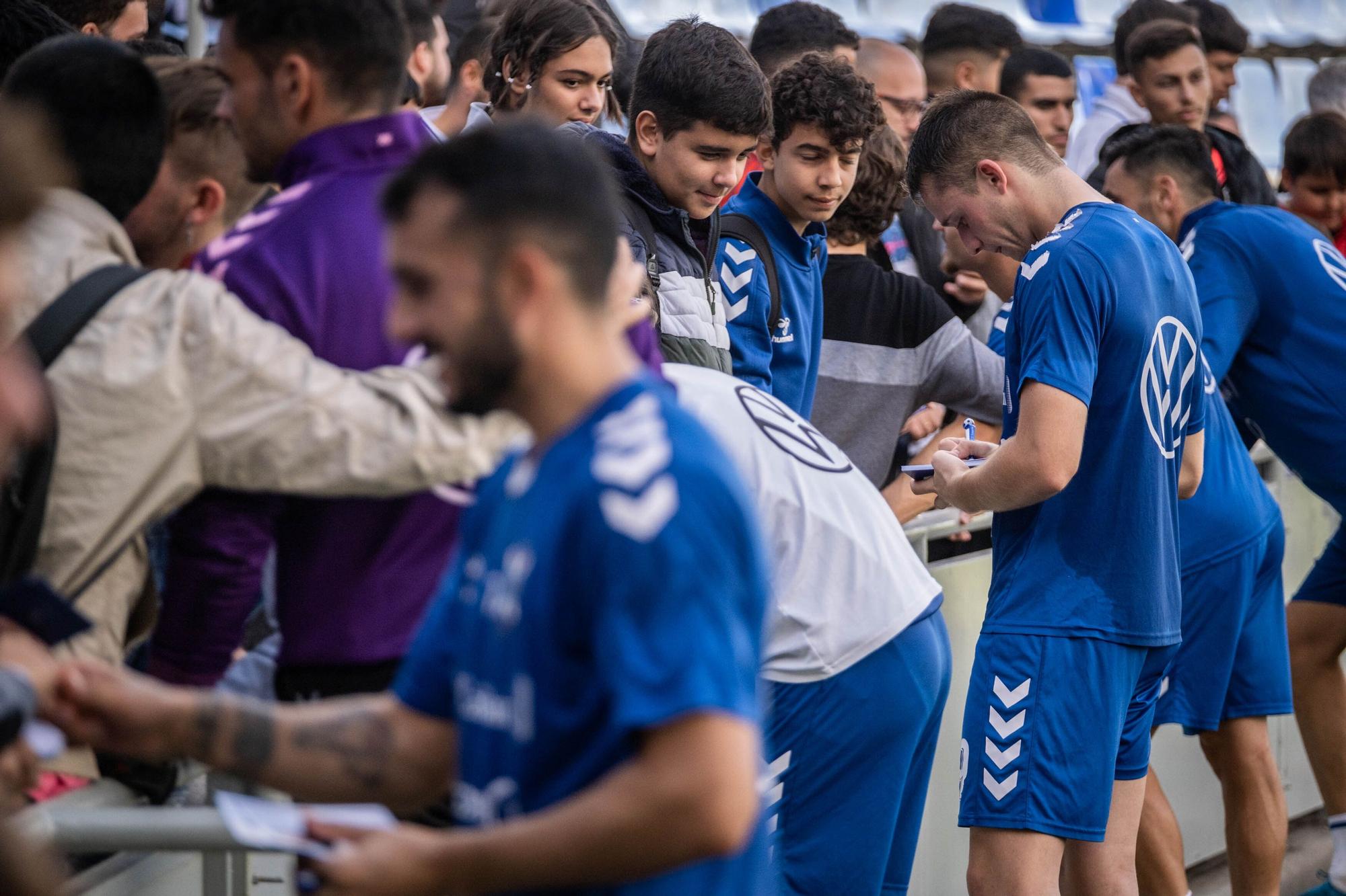 Entrenamiento a puerta abierta del CD Tenerife (3/1/2022)