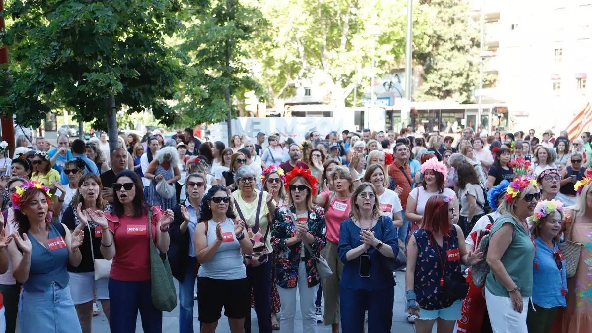 La huelga de limpieza se deja notar en las empresas de Zaragoza: “Hay una solución sencilla, pero es más fácil intentar vulnerar el derecho de los trabajadores”