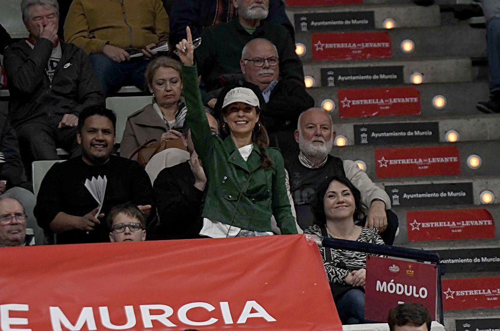 Todas las imágenes del partido del UCAM Murcia contra el Bàsquet Girona