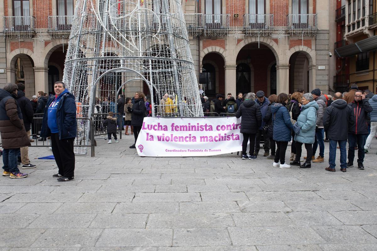 GALERÍA | El acto del 25N en Zamora, en imágenes