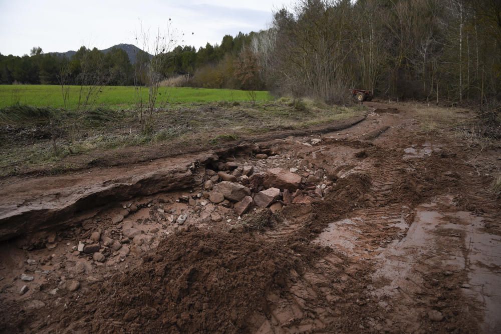 El principal camí del Suanya de Manresa, malmès pel temporal