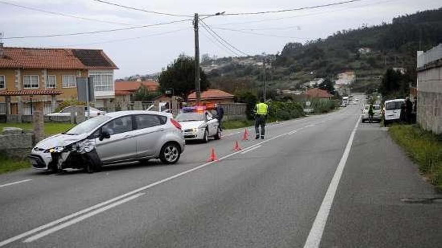 Uno de los coches implicados en el accidente.  // Noé Parga