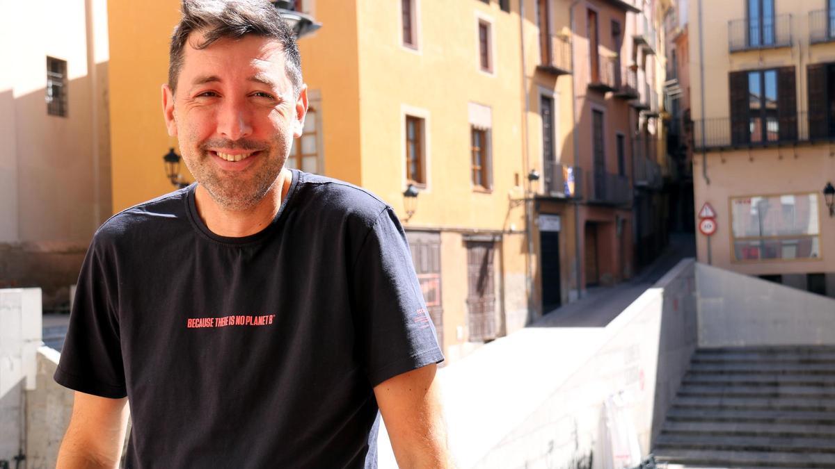 L'alcalde de Berga, Ivan Sànchez, a la plaça Sant Pere de Berga